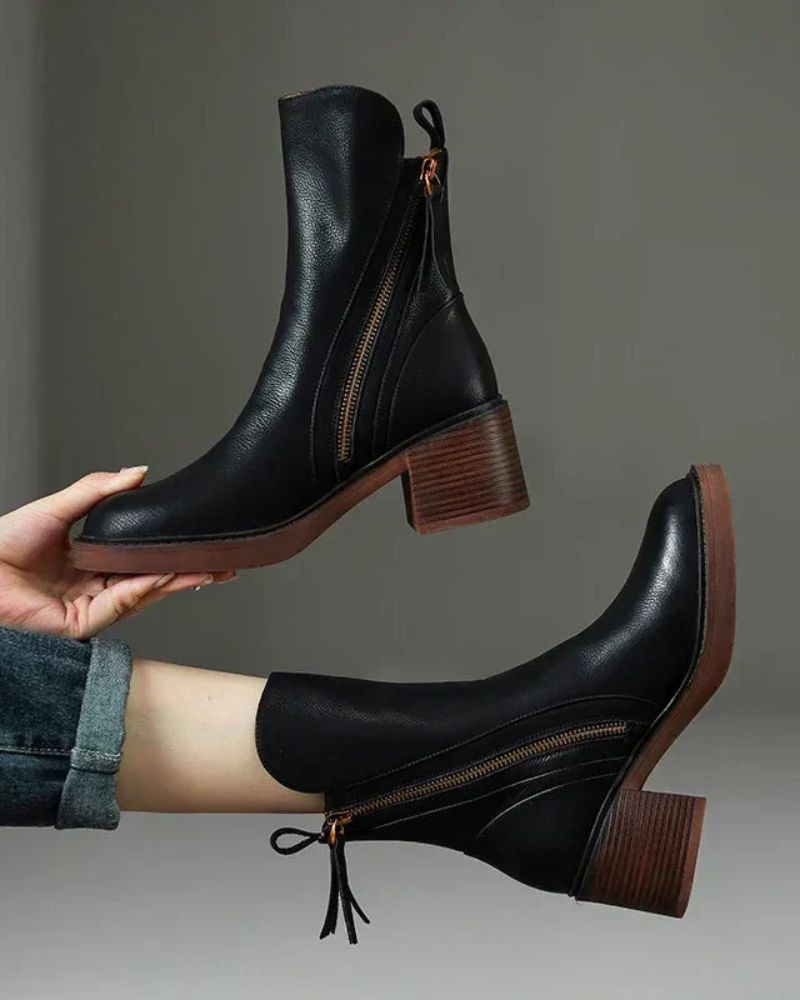 Valorine™ | Black Leather Boots