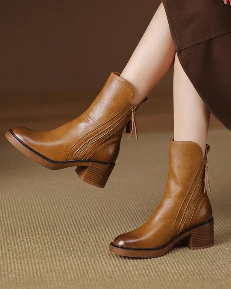 Valorine™ | Black Leather Boots