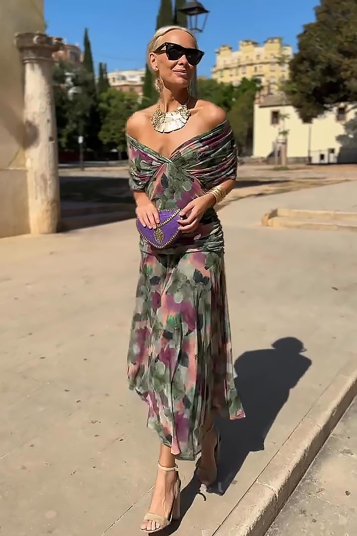 Isla | Flattering V-Neck Maxi Dress