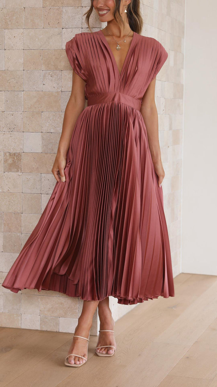Stella | Elegant Pleated Maxi Dress