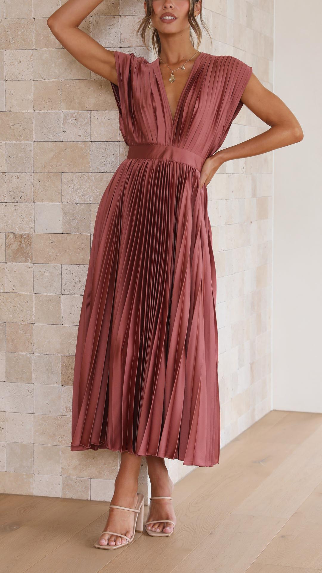 Stella | Elegant Pleated Maxi Dress