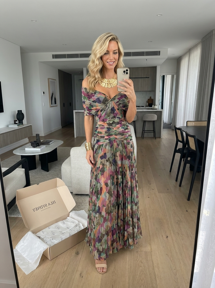 Isla | Flattering V-Neck Maxi Dress