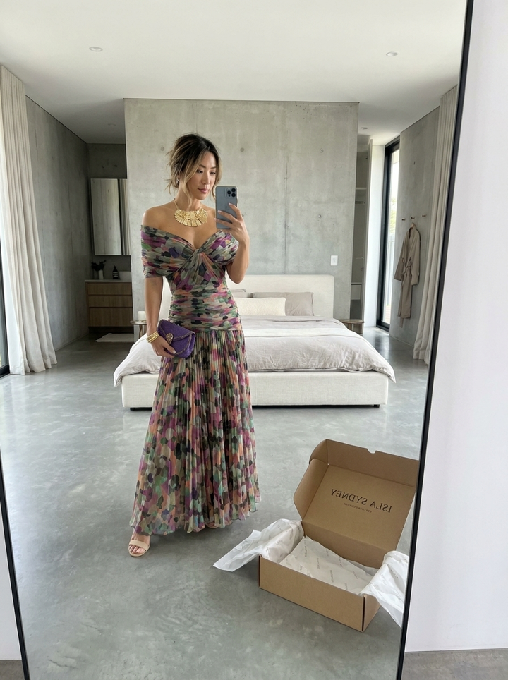 Isla | Flattering V-Neck Maxi Dress
